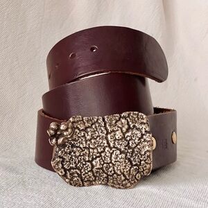 Vintage 1970s–80s Solid Cast Brass Sculptural Belt – Artisan JB – Brown Leather